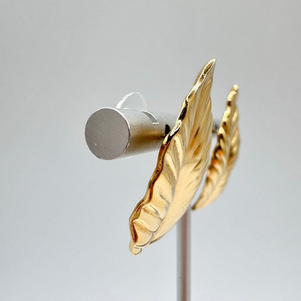 Vintage Louis Feraud Leaf Paris Earrings Gold Tone Chic Fall Autumn Luxe Signed - Picture 4 of 8